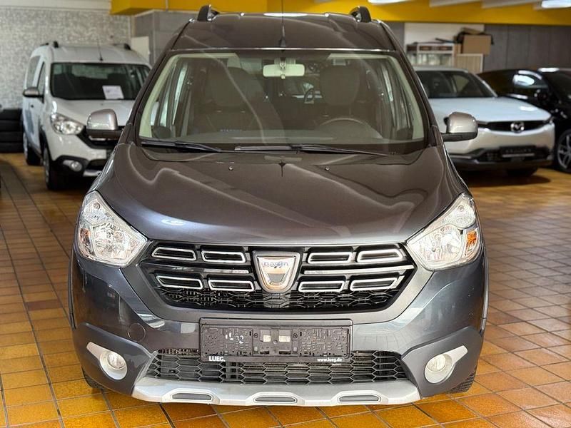 Gebraucht Dacia Dokker Stepway 131 PS (96 kW) 2020 Grau Van / Kleinbus
