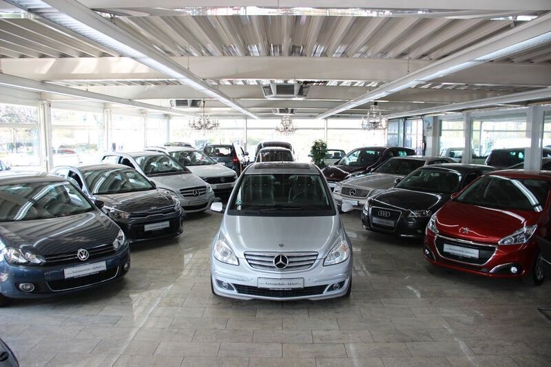 Silber Gebraucht 2009 Mercedes B200 Edition Van / Kleinbus | 5.950 € (Fairer Preis) - Bild 1/4