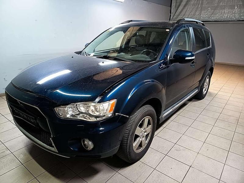 Gebraucht Mitsubishi Outlander 156 PS (114 kW) 2012 Tansanitblau (p) SUV