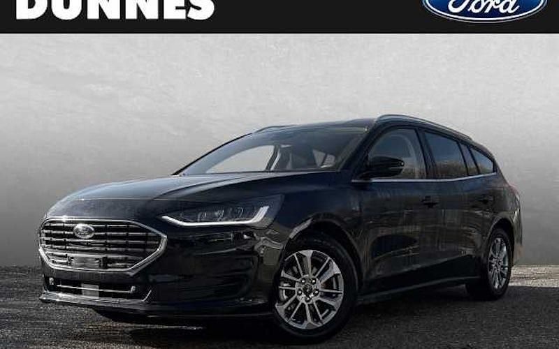 Neu Ford Focus Titanium 155 PS (114 kW) 2026 Rot Kombi