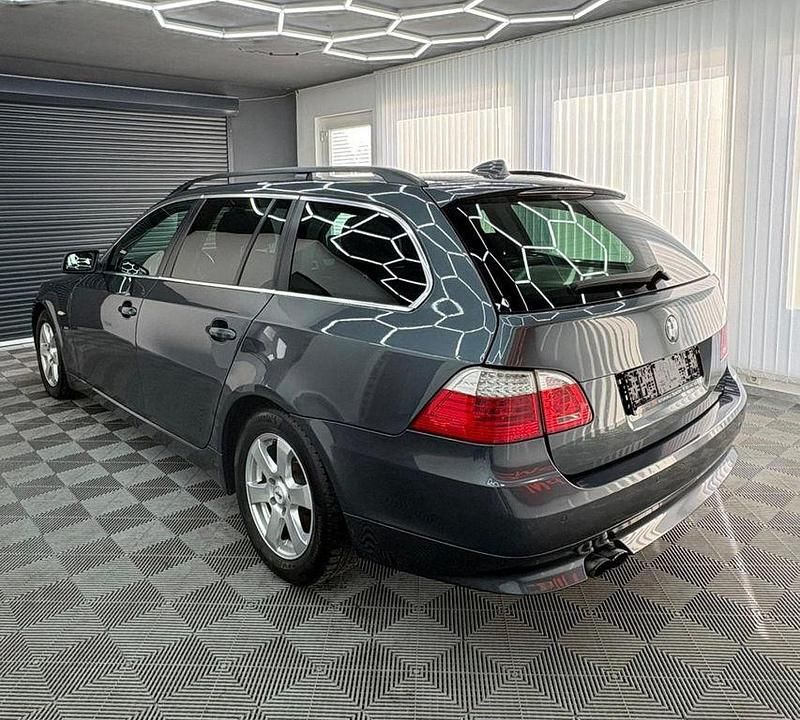 Gebraucht BMW 525 Advantage 218 PS (160 kW) 2008 Grau Kombi