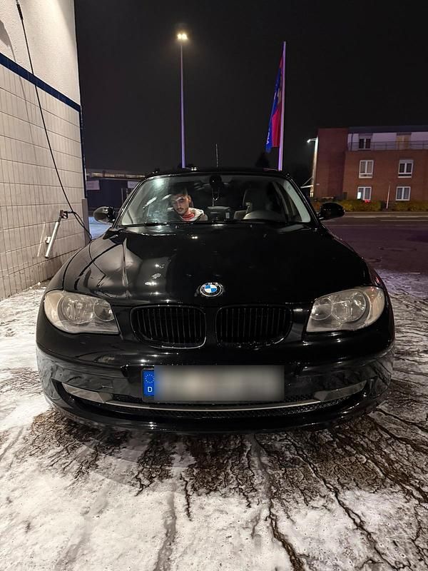 Schwarz Gebraucht 2007 BMW 118 Kleinwagen | 4.299 € (Etwas zu teuer) - Bild 1/4