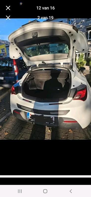 Weiß Gebraucht 2014 Opel Astra GTC Kleinwagen | 6.000 € - Bild 1/4