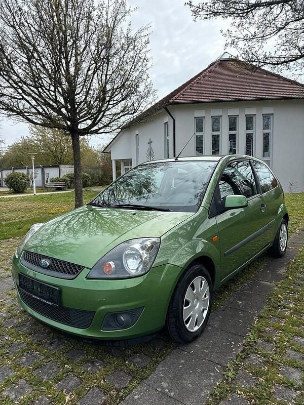 Gebraucht Ford Fiesta 80 PS (58 kW) 2007 Kleinwagen