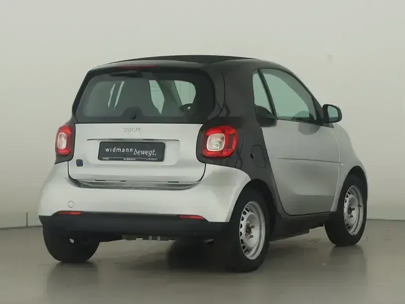 Gebraucht Smart ForTwo Electric Drive 60 kW (82 PS) 2023 Bodypanels in cool silver (metallic) Coupé