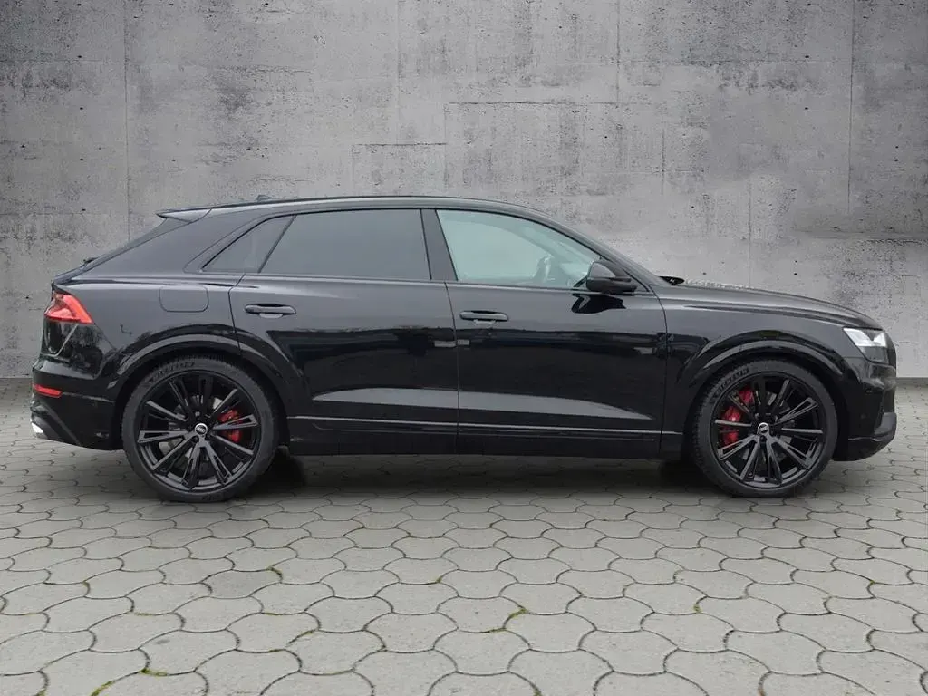 Gebraucht Audi SQ8 Ambiente 507 PS (372 kW) 2023 Mythosschwarz metallic SUV