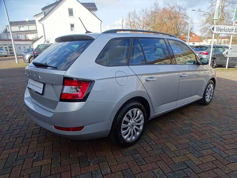 Gebraucht Skoda Fabia 95 PS (69 kW) 2022 Silber Kleinwagen