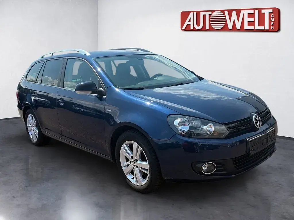 Gebraucht VW Golf VII Match 122 PS (89 kW) 2013 Blau Kombi