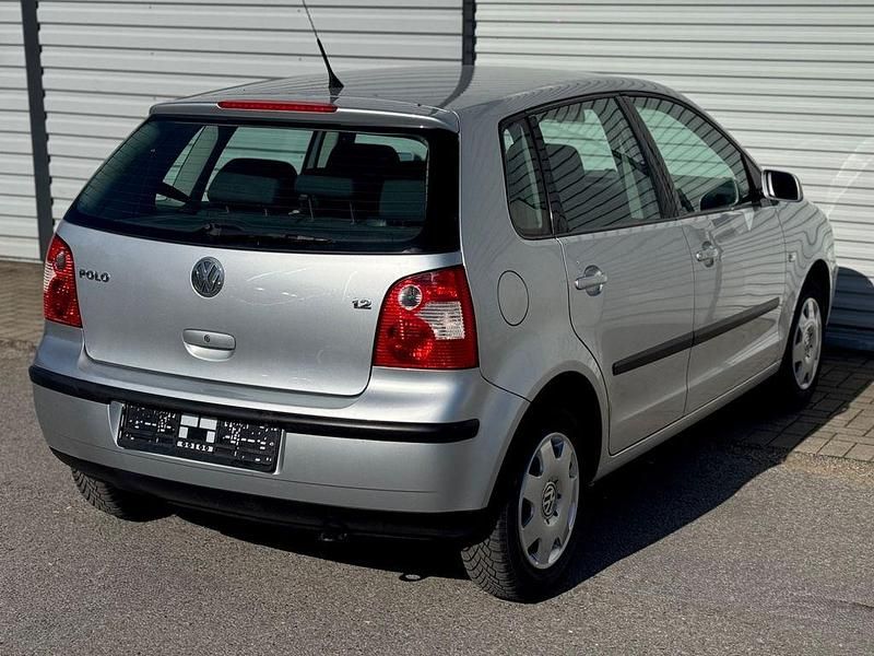 Gebraucht VW Polo Comfortline 64 PS (47 kW) 2002 Silber Limousine