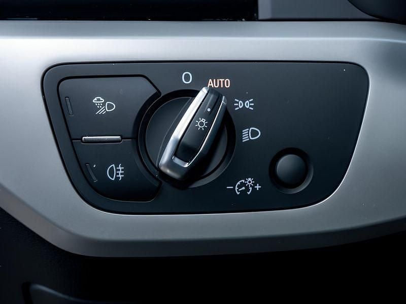 Gebraucht Audi A4 204 PS (150 kW) 2022 Grau Limousine