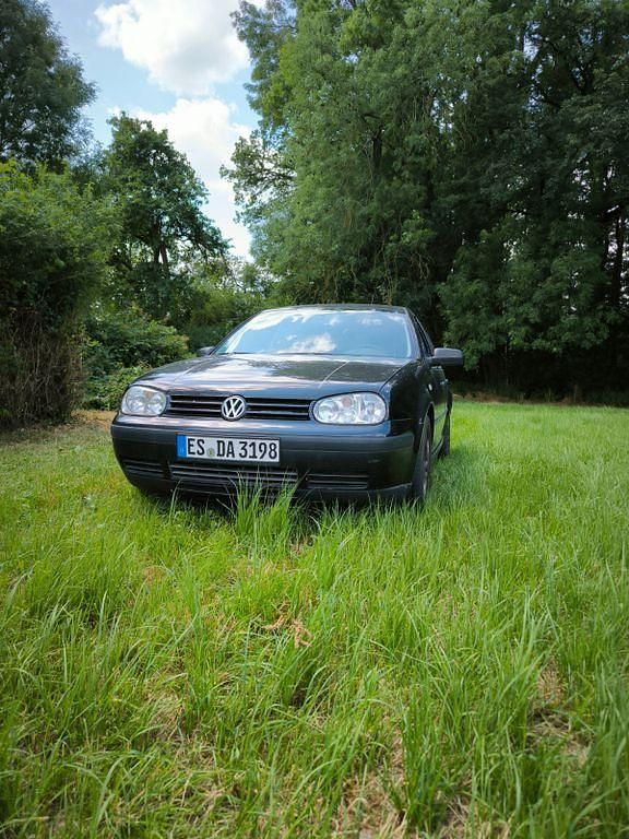 Schwarz Gebraucht 2003 VW Golf IV Match Limousine | 2.950 € (Fairer Preis) - Bild 1/4