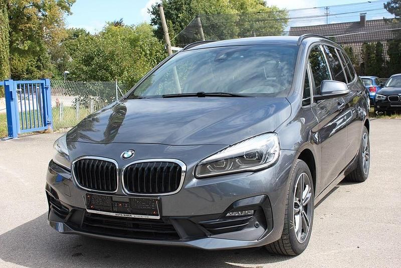 Grau Gebraucht 2022 BMW 218 Gran Tourer Sport Line Van / Kleinbus | 24.200 € (Fairer Preis) - Bild 1/4