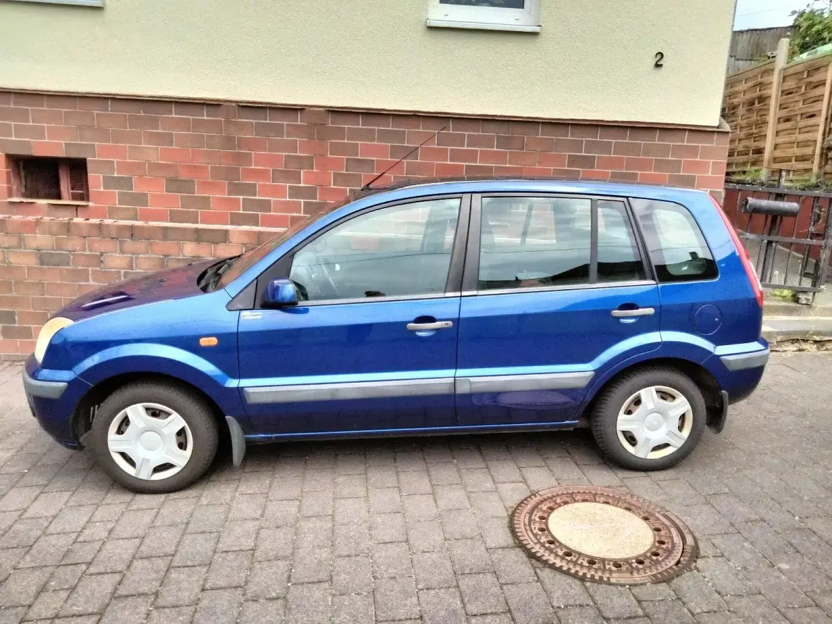 Gebraucht Ford Fusion 101 PS (74 kW) 2006 Blau Kleinwagen