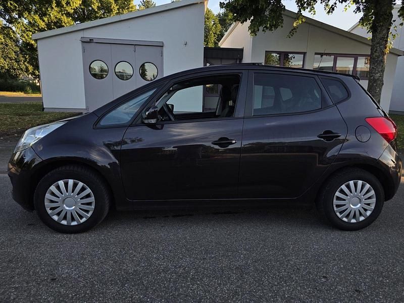 Gebraucht Kia Ceed Spirit 126 PS (92 kW) 2010 Schwarz Kleinwagen