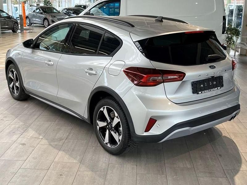 Gebraucht Ford Focus Active X 155 PS (114 kW) 2024 Silber Limousine