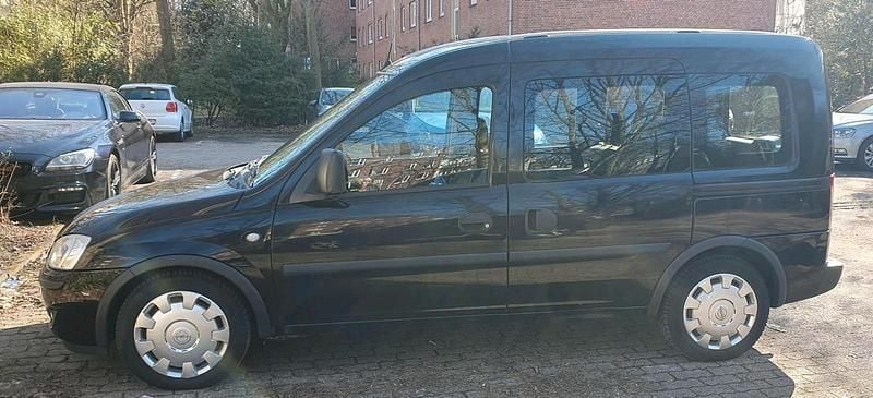 Gebraucht Opel Combo 90 PS (66 kW) 2008 Schwarz Van / Kleinbus