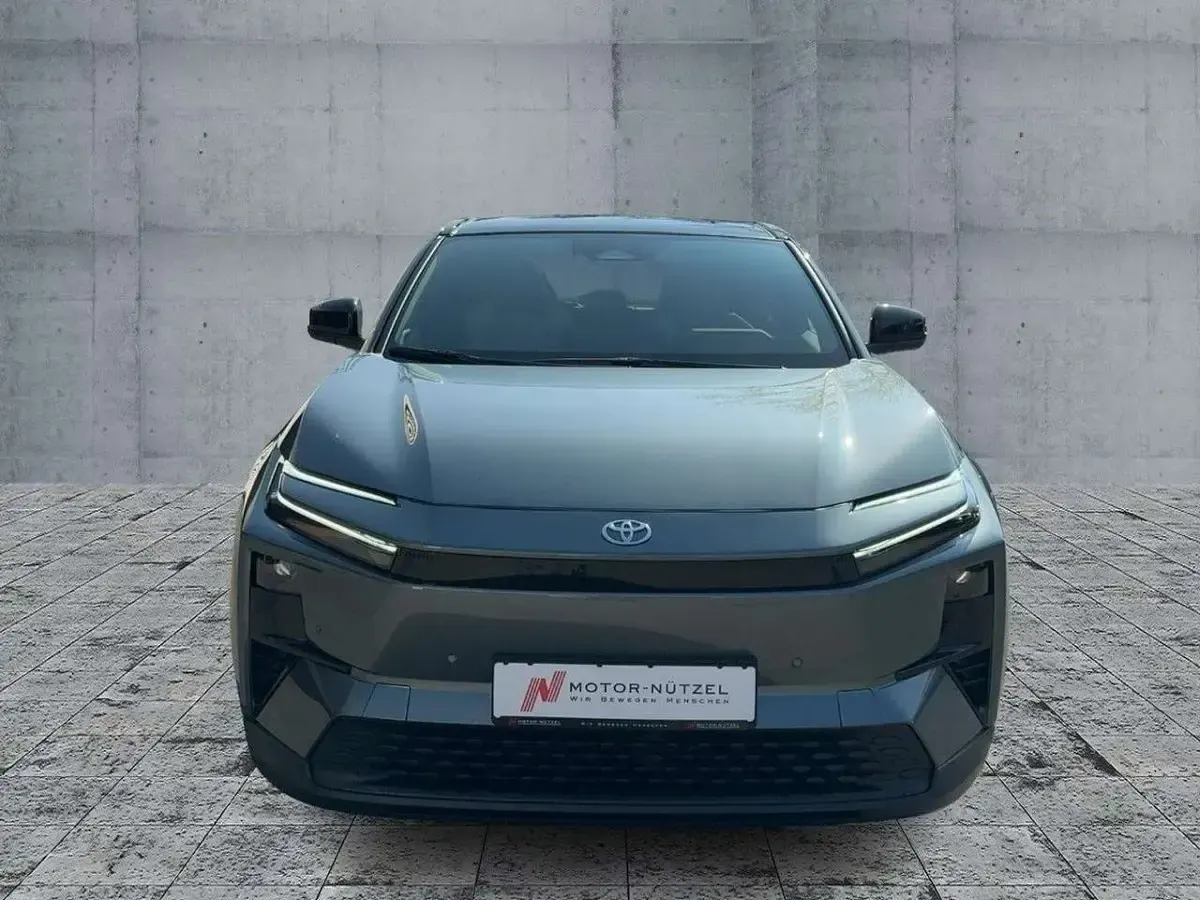 Neu Toyota C-HR+ Lounge 252 kW (343 PS) 2026 Mineral me (6y1)/ black (218) SUV
