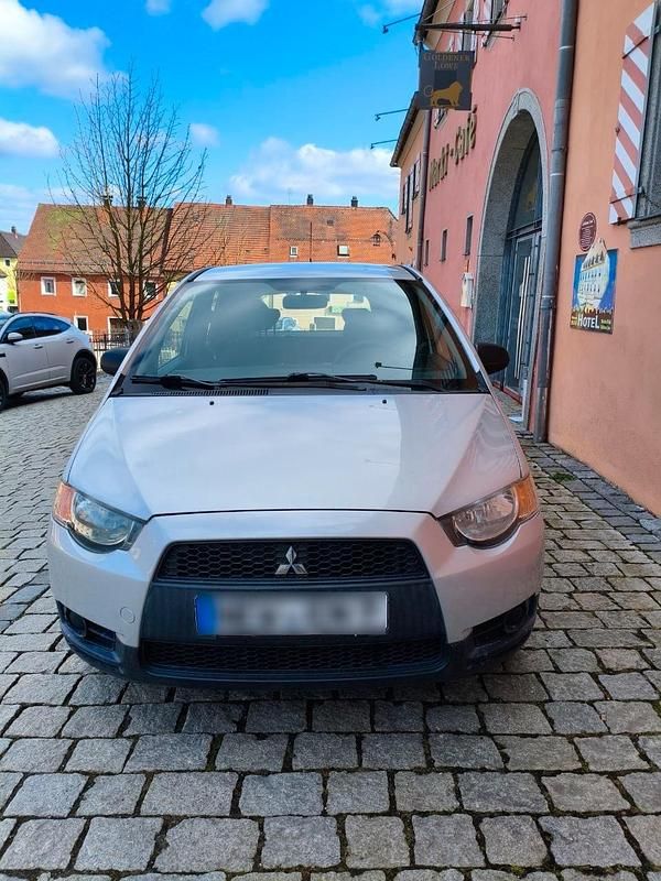 Gebraucht Mitsubishi Colt 95 PS (69 kW) 2009 Silber Kleinwagen