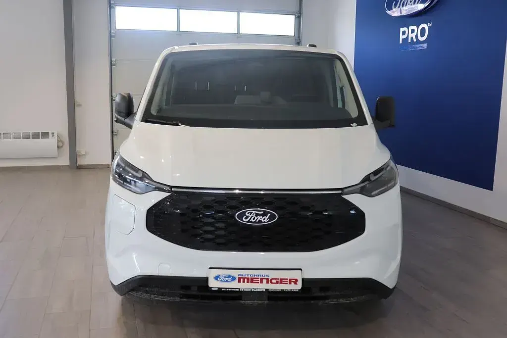 Neu Ford E-Transit Trend 100 kW (136 PS) 2026 Weiß Van