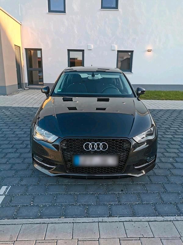 Gebraucht Audi A3 Sportback 105 PS (77 kW) 2014 Schwarz Kleinwagen