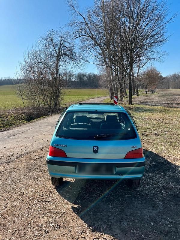 Gebraucht Peugeot 106 45 PS (33 kW) 1996 Blau Kleinwagen