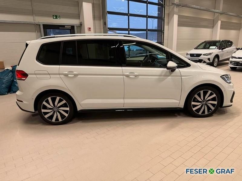 Gebraucht VW Touran 150 PS (110 kW) 2025 Pure white Van / Kleinbus