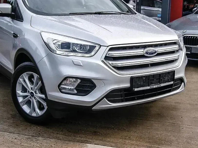 Używany Ford Kuga Titanium 182 KM (133 kW) 2018 Srebrny SUV