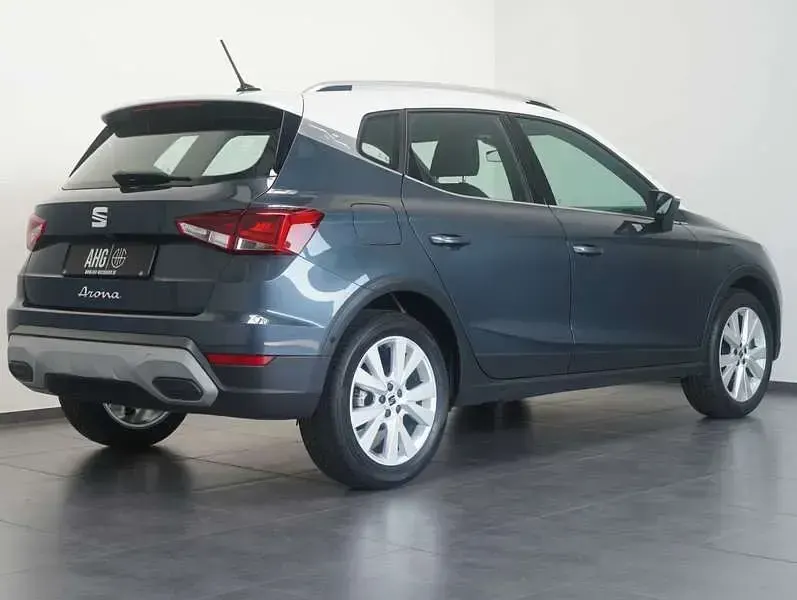Gebraucht Seat Arona Xperience 110 PS (80 kW) 2023 Grau SUV