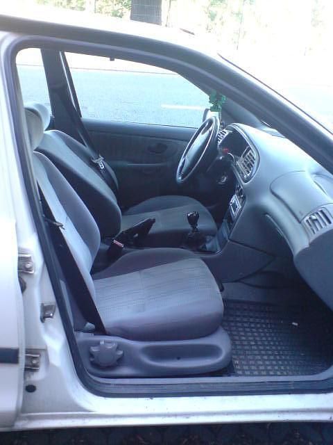 Gebraucht Ford Mondeo 90 PS (66 kW) 1993 Weiß Limousine