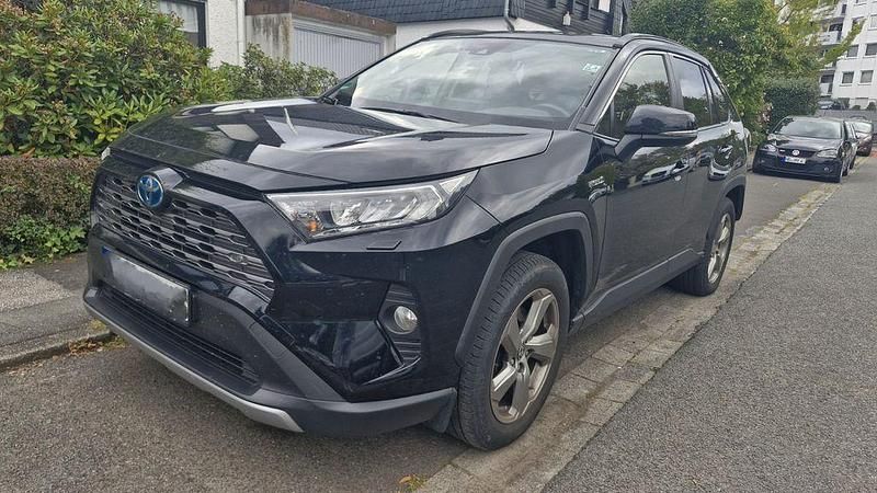 Schwarz Gebraucht 2019 Toyota RAV4 Hybrid Team SUV | 29.590 € (Fairer Preis) - Bild 1/4