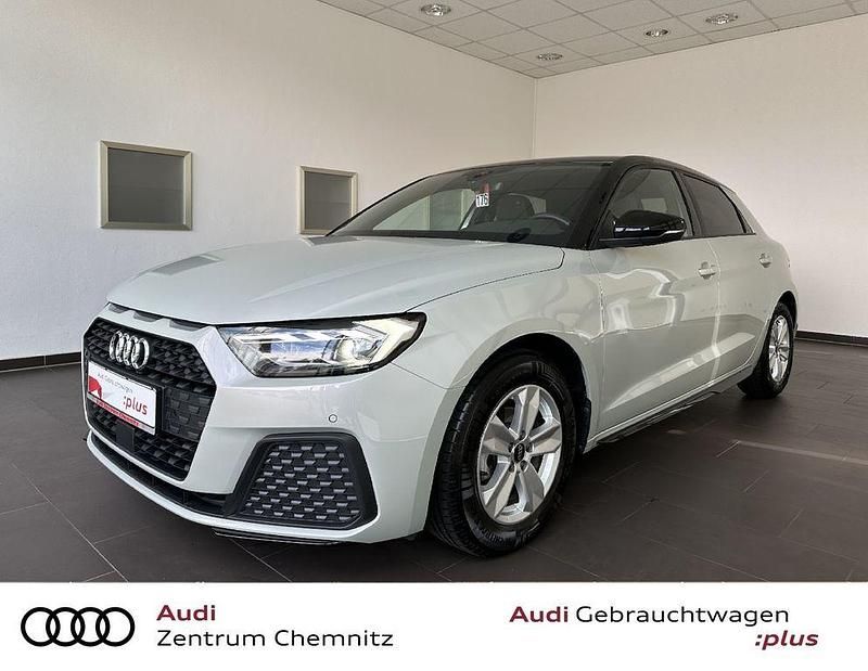 Tausilber metallic Gebraucht 2024 Audi A1 Sportback Ambiente Kleinwagen | 25.990 € (Etwas zu teuer) - Bild 1/4