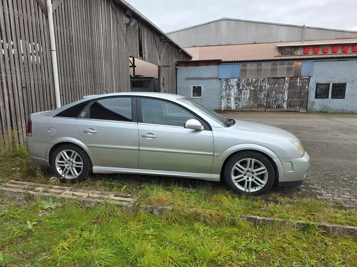 Gebraucht Opel Vectra 122 PS (89 kW) 2002 Silber Limousine