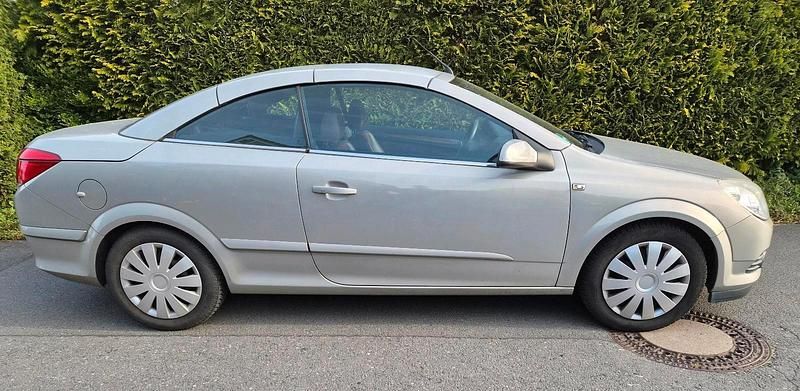 Gebraucht Opel Astra Cabriolet 140 PS (102 kW) 2008 Andere farben Cabrio