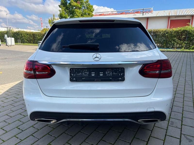 Gebraucht Mercedes C200 AMG line 184 PS (135 kW) 2020 Weiß Limousine