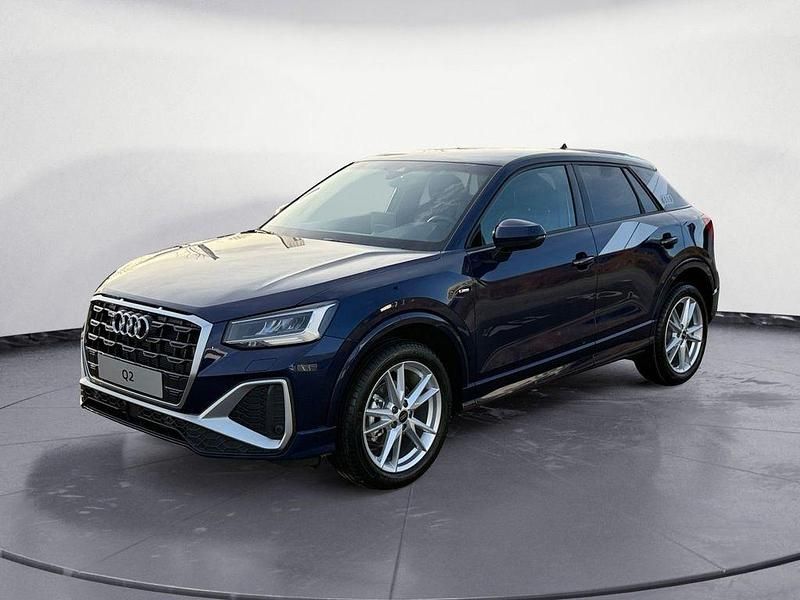 Gebraucht Audi Q2 S-Line 150 PS (110 kW) 2026 Navarrablau metallic SUV