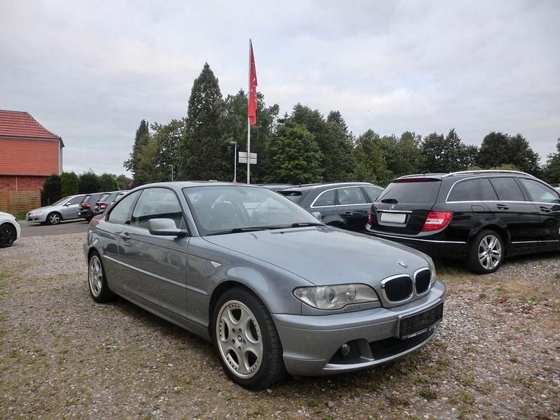 Grau Gebraucht 2004 BMW 318 Sport Line Coupé | 2.150 € (Superpreis) - Bild 1/4