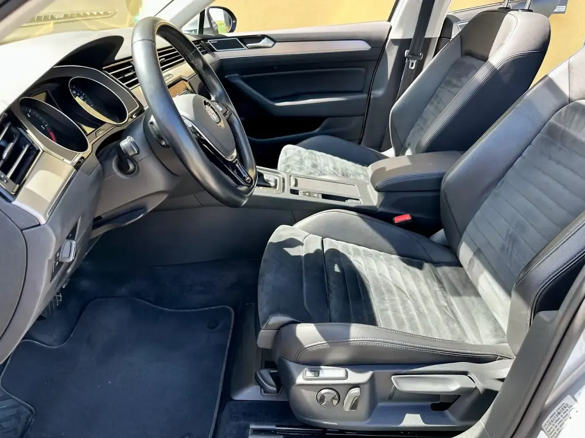 Gebraucht VW Passat Highline 190 PS (139 kW) 2019 Grau Kombi