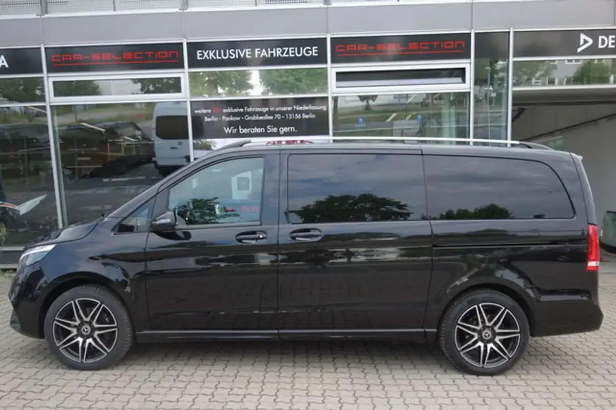 Gebraucht Mercedes V300 AMG 237 PS (174 kW) 2024 Obsidianschwarz Van / Kleinbus