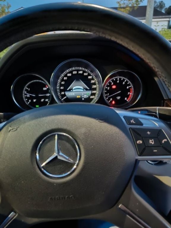 Gebraucht Mercedes E200 Elegance 184 PS (135 kW) 2014 Grau Limousine