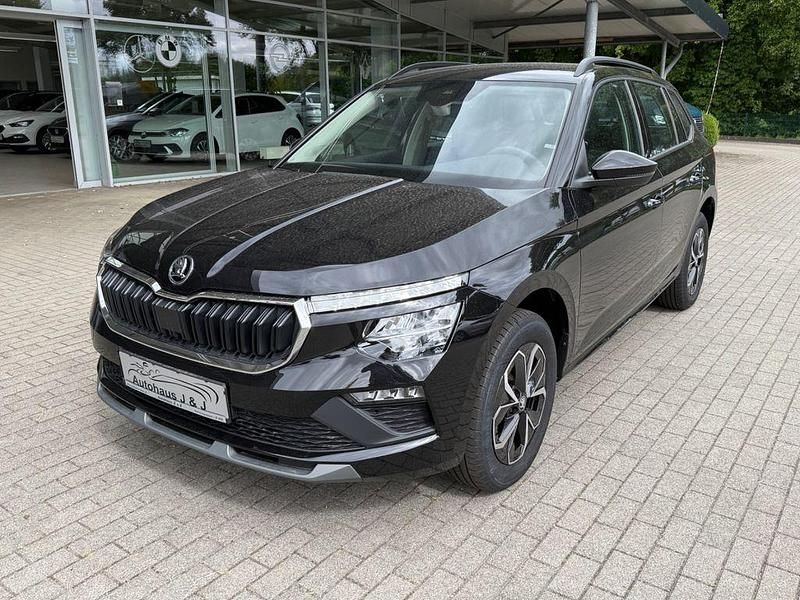 Schwarz Neu 2025 Skoda Kamiq Selection SUV | 25.990 € (Guter Preis) - Bild 1/4