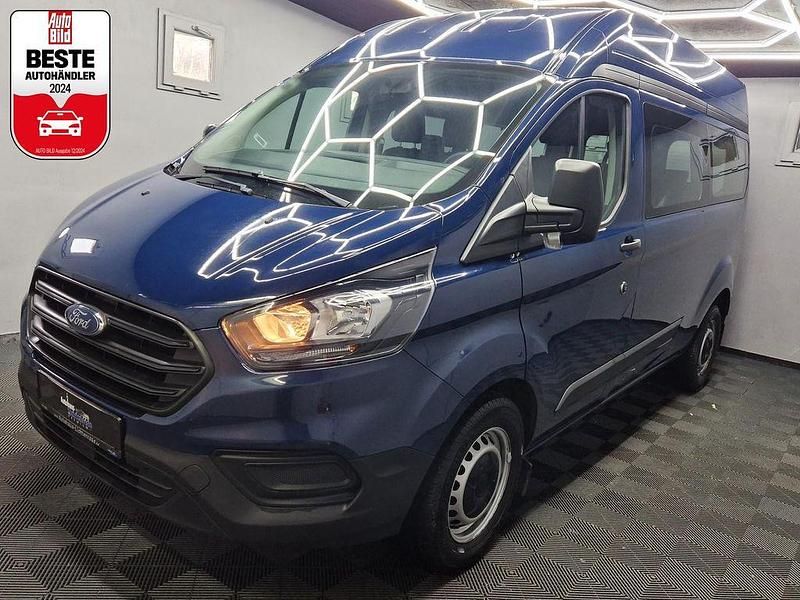 Gebraucht Ford Tourneo 131 PS (96 kW) 2020 Blazerblau Van / Kleinbus