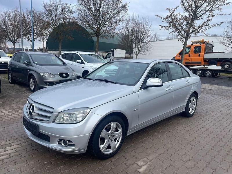 Silber Gebraucht 2007 Mercedes C200 Avantgarde Limousine | 4.250 € (Superpreis) - Bild 1/4