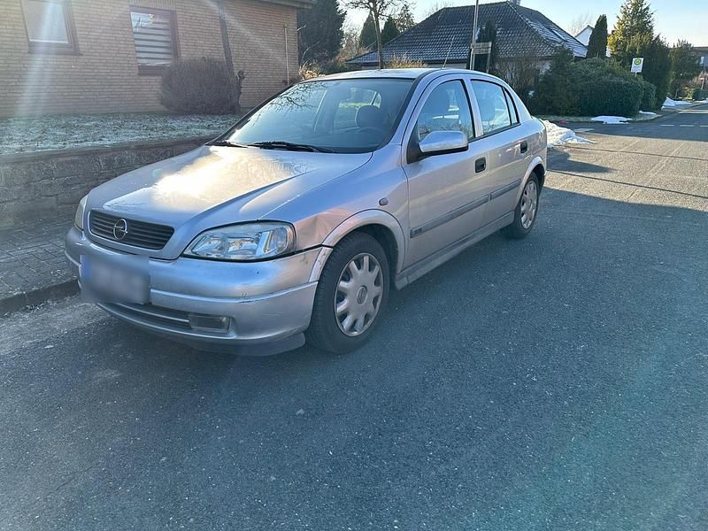 Silber Gebraucht 2001 Opel Astra Limousine | 1.000 € (Superpreis) - Bild 1/4