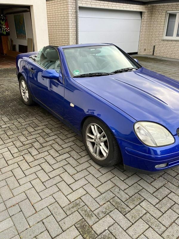 Gebraucht Mercedes SLK200 136 PS (100 kW) 1999 Blau Cabrio