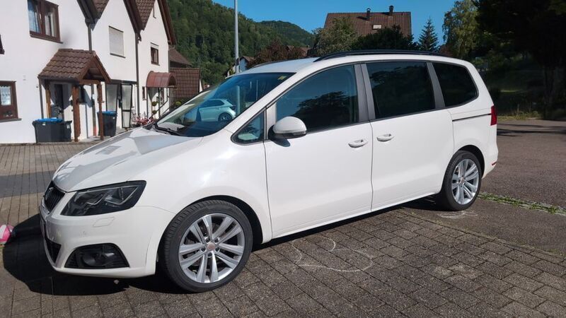 Weiß Gebraucht 2013 Seat Alhambra Ecomotive Van / Kleinbus | 13.499 € (Guter Preis) - Bild 1/4