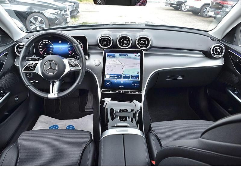 Gebraucht Mercedes C200 Avantgarde 204 PS (150 kW) 2023 Blau Limousine