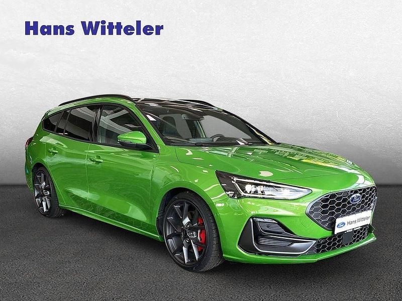 Neu Ford Focus ST 280 PS (205 kW) 2025 Grün Limousine