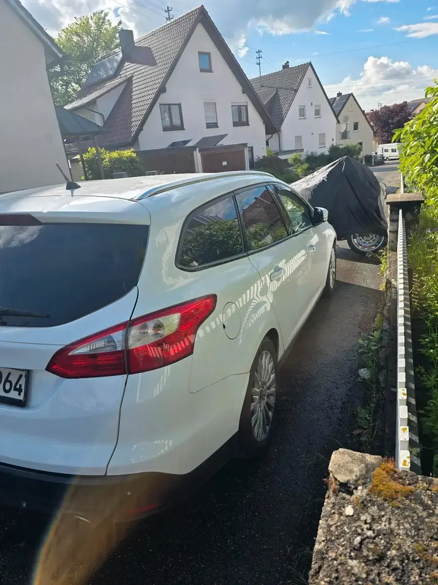 Gebraucht Ford Focus 163 PS (119 kW) 2012 Weiß Kombi
