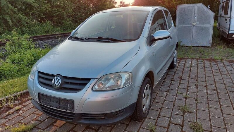 Silber Gebraucht 2006 VW Fox Kleinwagen | 1.000 € (Guter Preis) - Bild 1/4