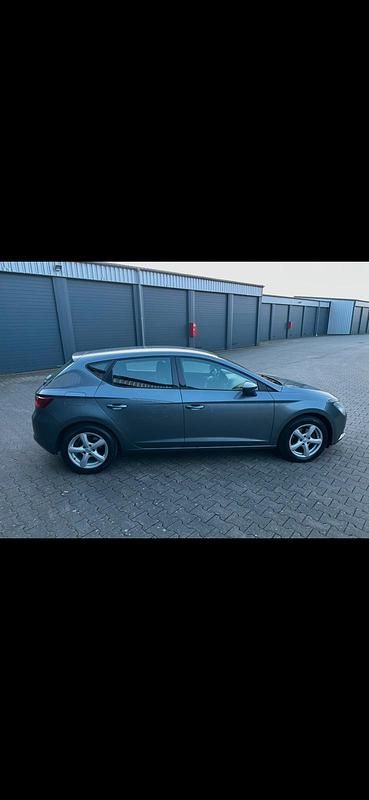 Gebraucht Seat Leon 122 PS (89 kW) 2013 Grau Limousine
